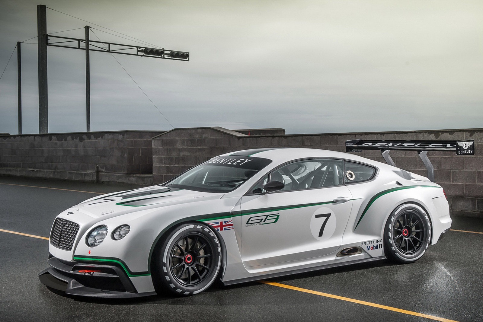 Race return for Bentley Continental GT3 - Image 2